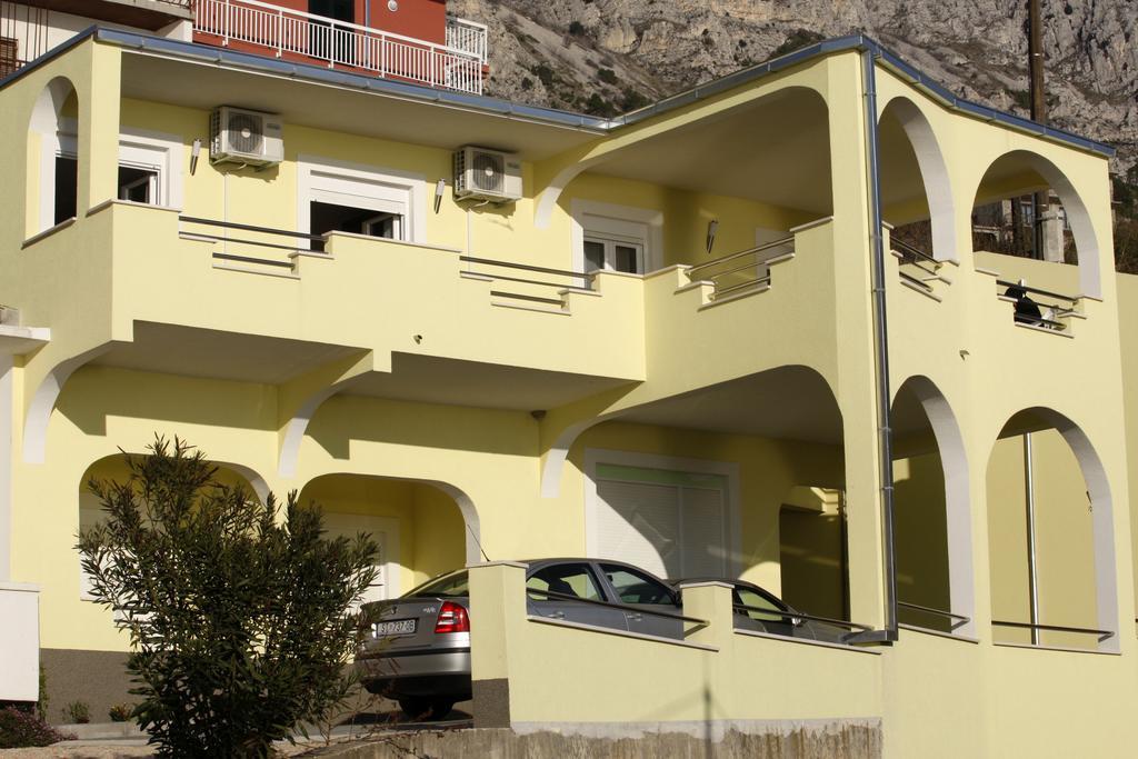 Apartments Rubic Оміш Екстер'єр фото
